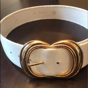 White & Gold St. John leather belt